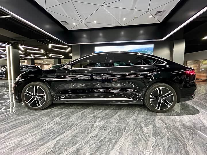 Фото 8 - BYD Han