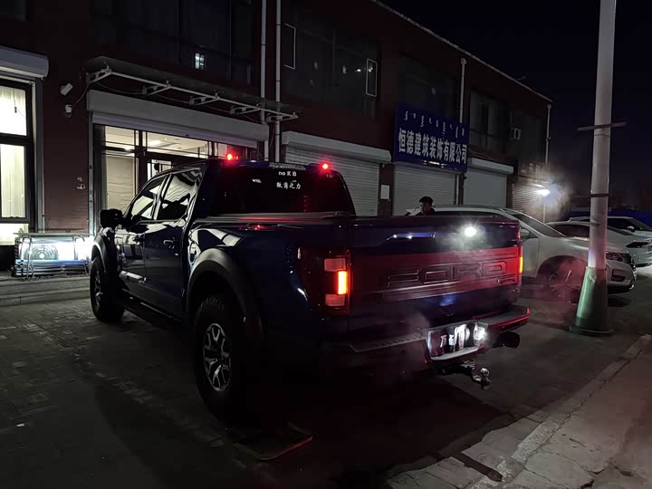 Фото 6 - Ford F-150 Raptor