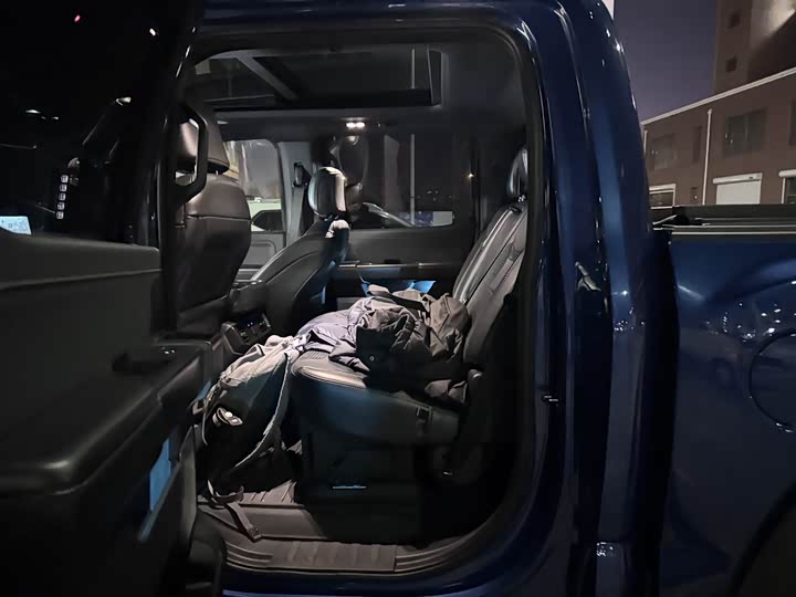 Фото 8 - Ford F-150 Raptor