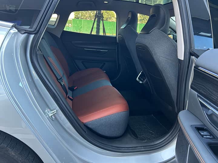 Фото 12 - XPeng P7