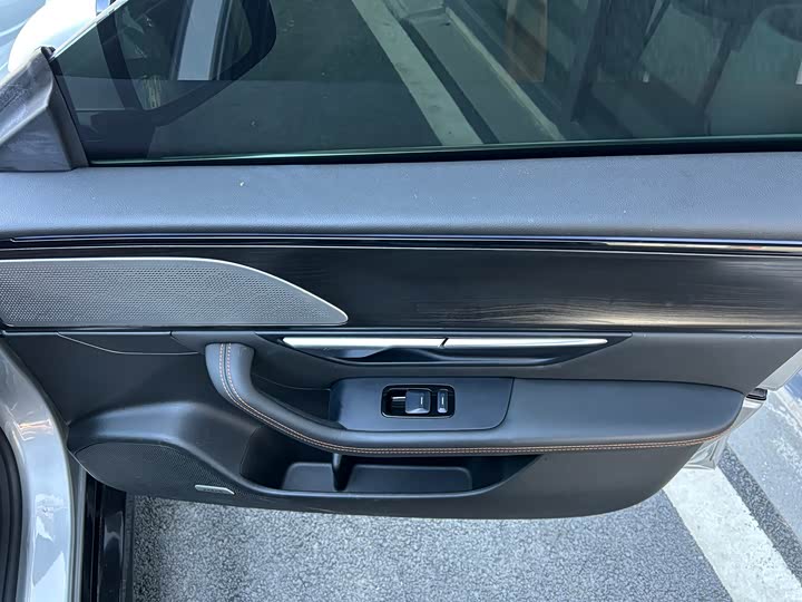 Фото 14 - XPeng P7