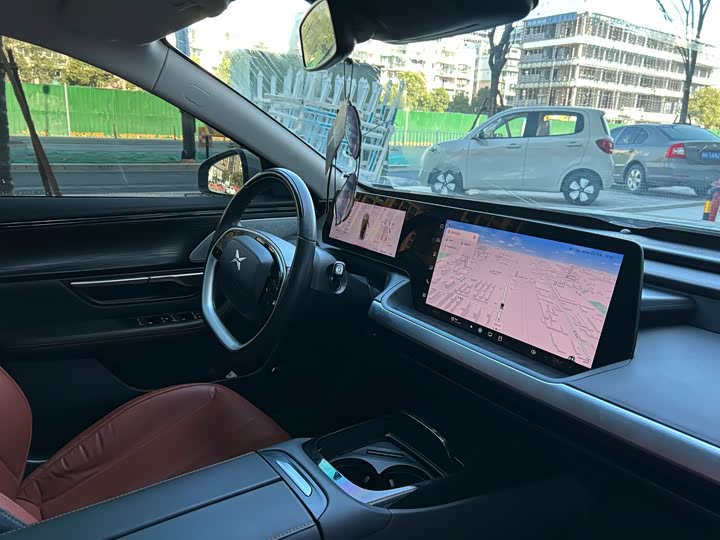 Фото 15 - XPeng P7