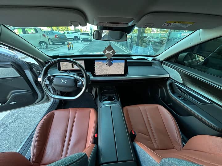 Фото 16 - XPeng P7