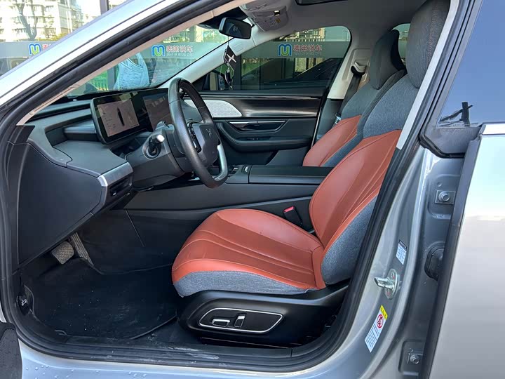 Фото 8 - XPeng P7