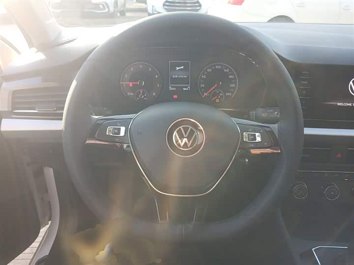 Фото 11 - Volkswagen Lavida