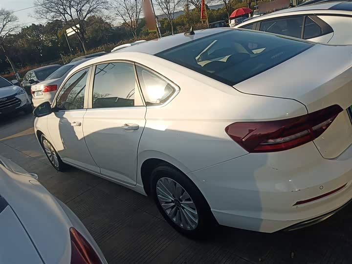 Фото 5 - Volkswagen Lavida