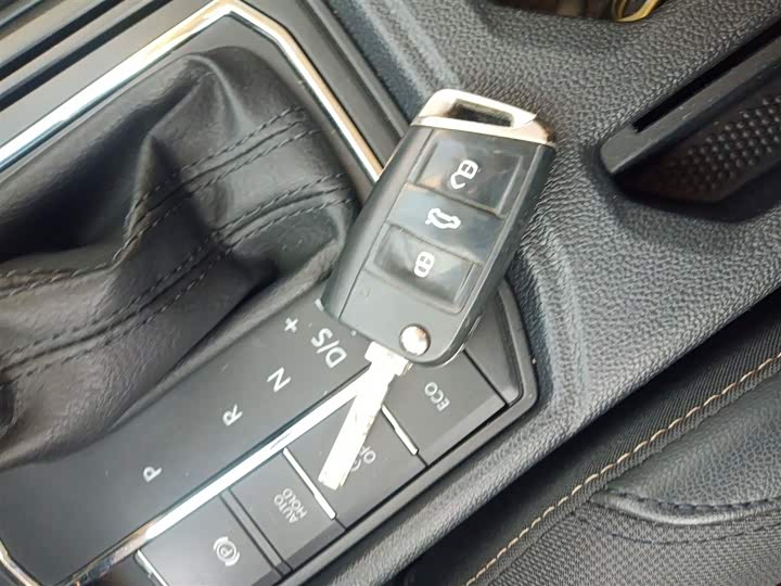 Фото 9 - Volkswagen Lavida