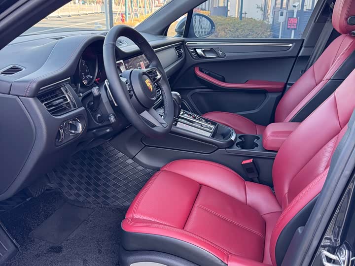 Фото 12 - Porsche Macan