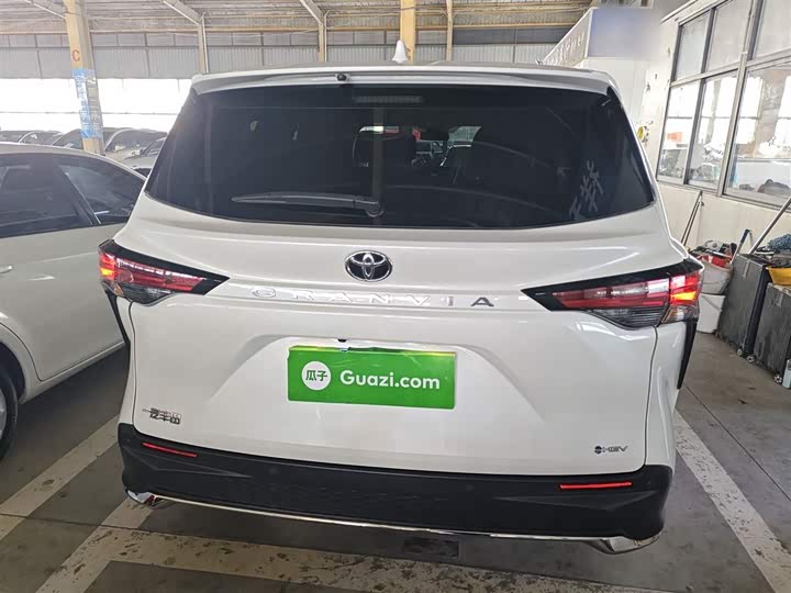 Фото 6 - Toyota Granvia