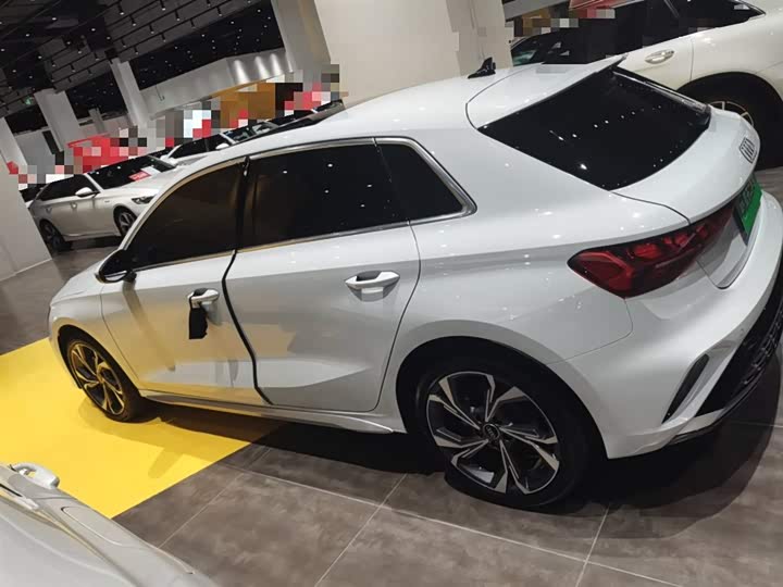 Фото 5 - Audi A3