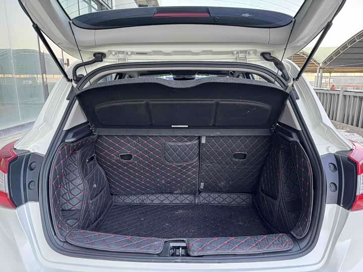 Фото 10 - Nissan Tiida