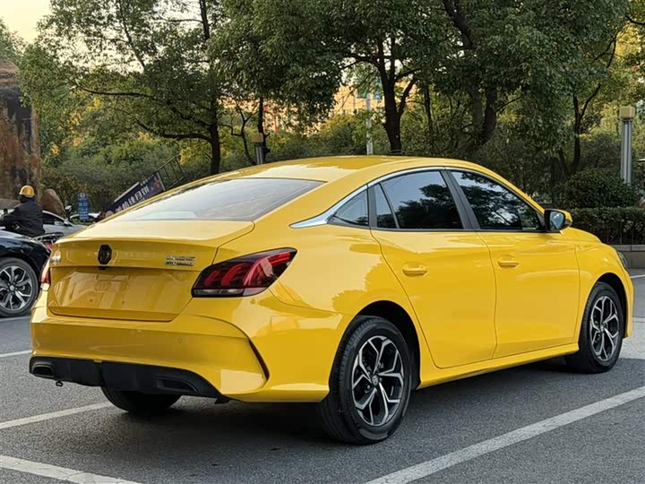 Фото 13 - MG Motor 5