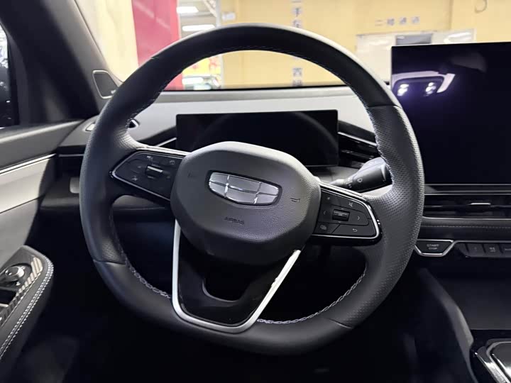 Photo 15 - Geely Preface