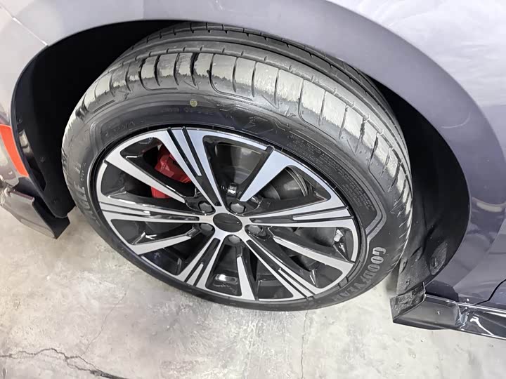 Photo 6 - Geely Preface