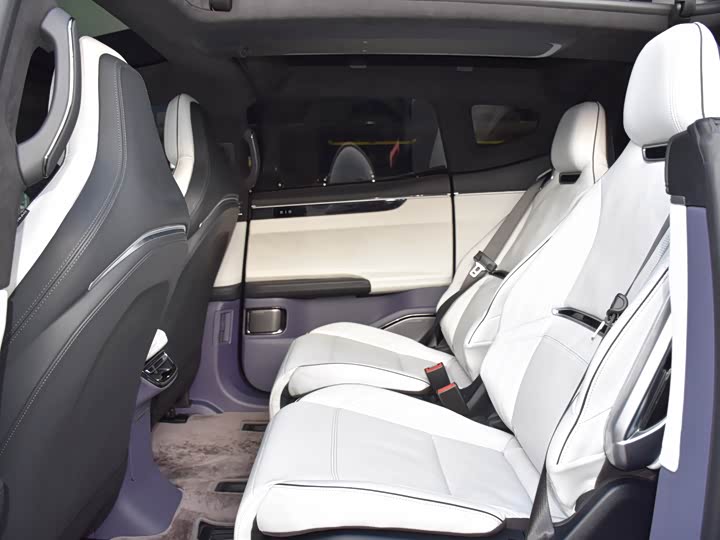 Фото 12 - HiPhi X