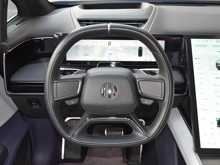 Фото 15 - HiPhi X