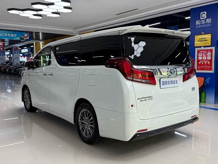 Фото 13 - Toyota Alphard