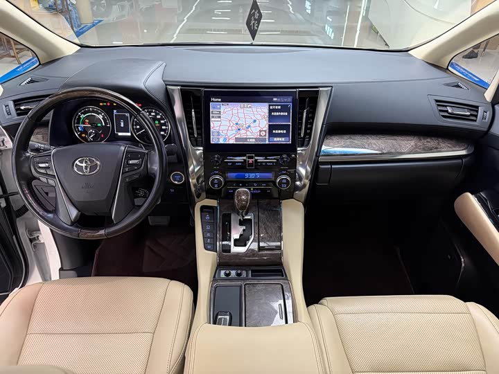 Фото 6 - Toyota Alphard