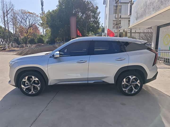 Фото 5 - Geely Atlas L