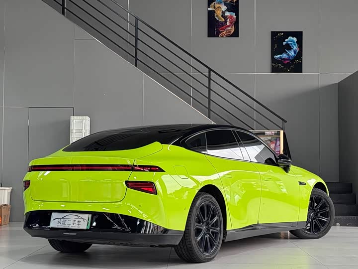 Фото 3 - XPeng P7