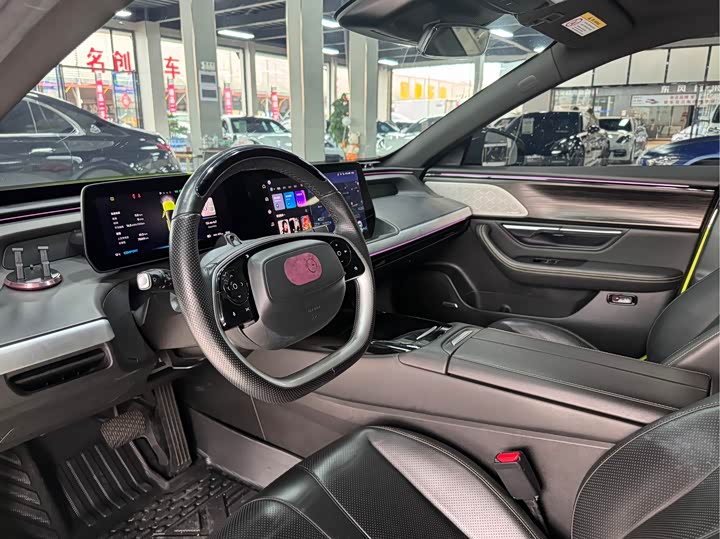 Фото 4 - XPeng P7