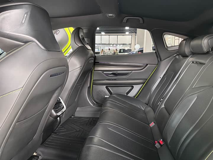 Фото 6 - XPeng P7