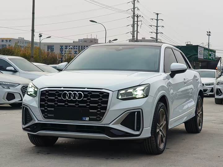 Фото 1 - Audi Q2L