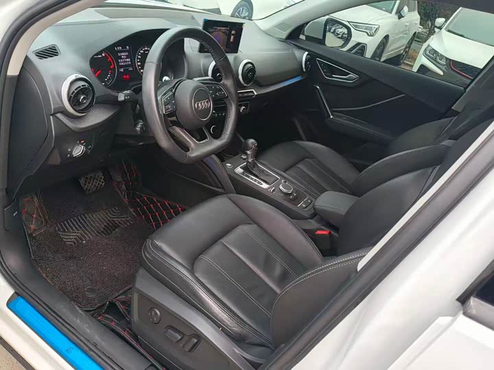 Фото 4 - Audi Q2L