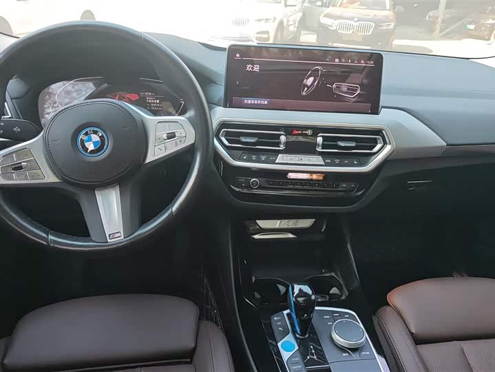 Фото 12 - BMW iX3