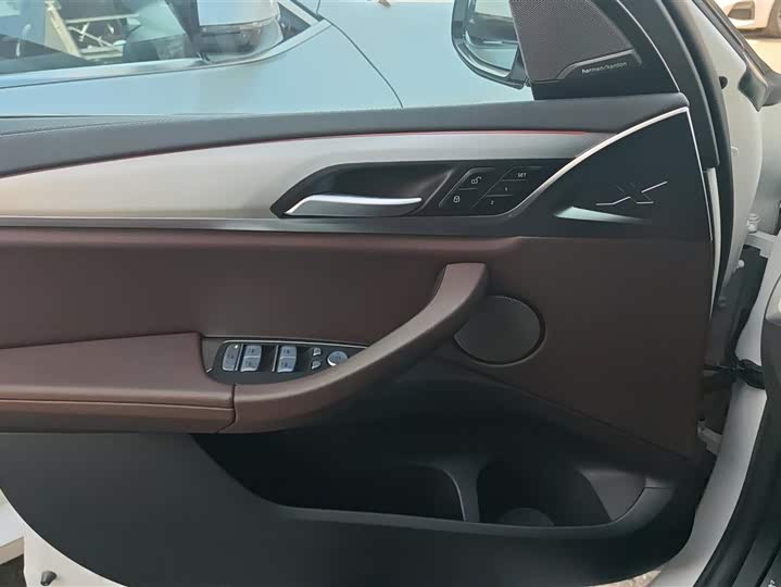 Фото 7 - BMW iX3