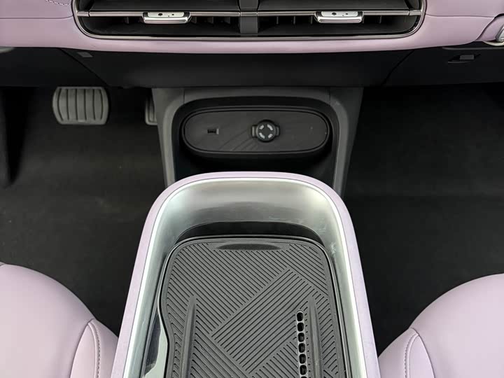 Фото 14 - Dongfeng Nammi 01