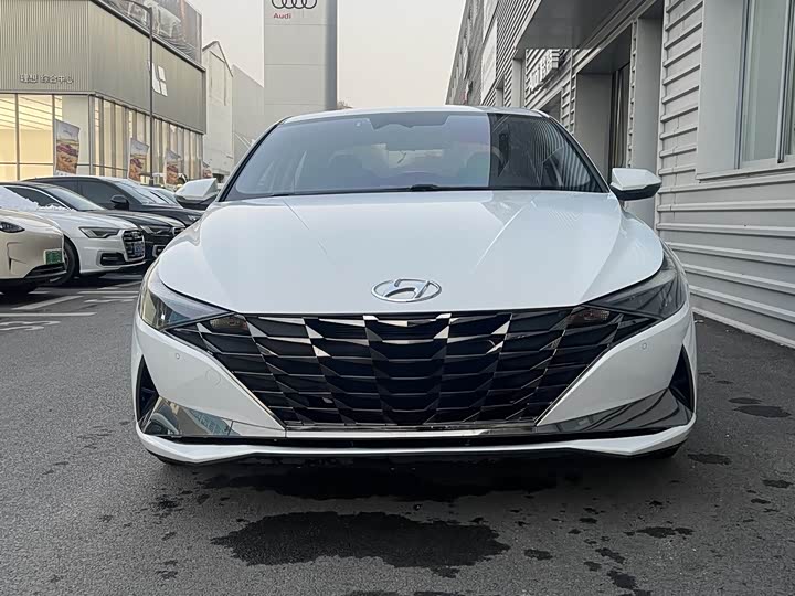 Фото 2 - Hyundai Elantra N line