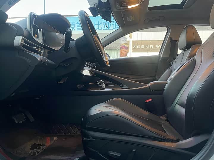 Фото 3 - Hyundai Elantra N line