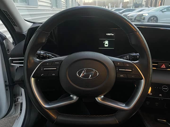 Фото 8 - Hyundai Elantra N line