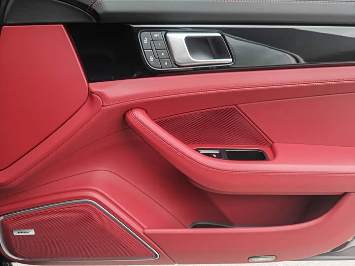 Фото 10 - Porsche Panamera