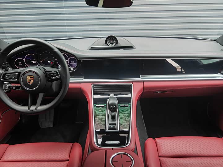 Фото 9 - Porsche Panamera