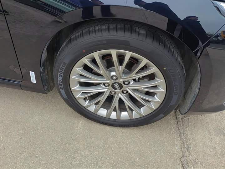 Фото 6 - Bestune B70