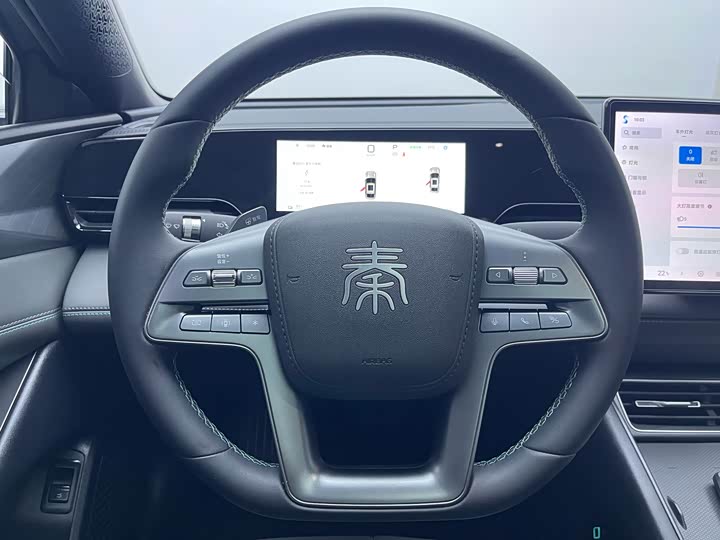 Фото 13 - BYD Qin L