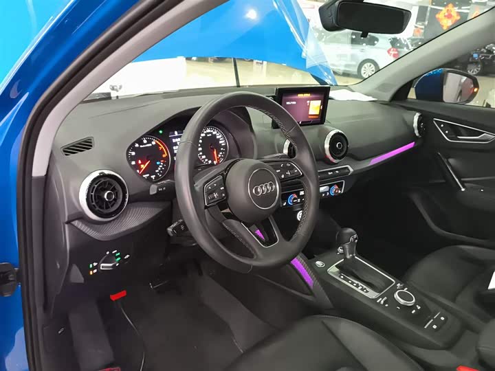 Фото 10 - Audi Q2L