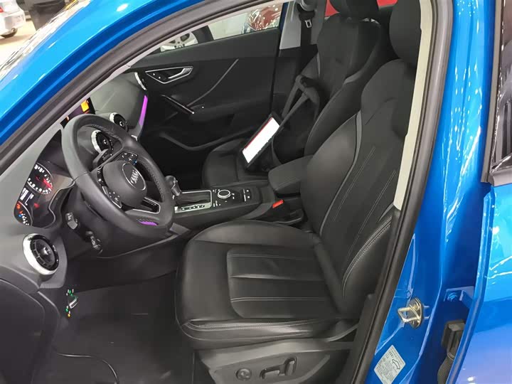 Фото 15 - Audi Q2L