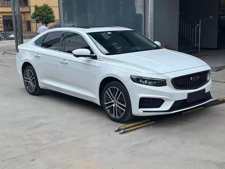 Фото 3 - Geely Preface