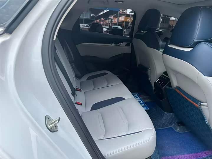 Фото 5 - Geely Preface