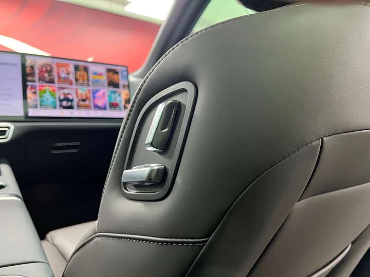 Фото 17 - LiXiang L8