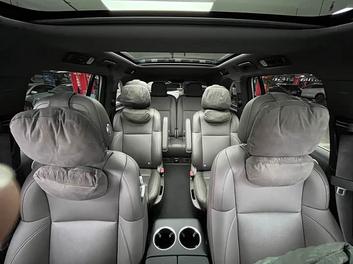 Фото 21 - LiXiang L8