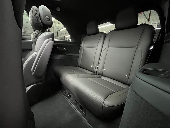 Фото 23 - LiXiang L8