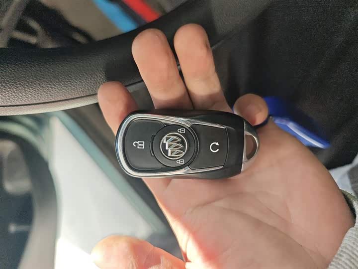 Фото 9 - Buick Velite 6