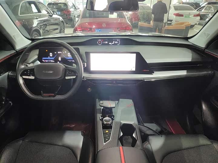 Фото 10 - Changan Oshan Z6