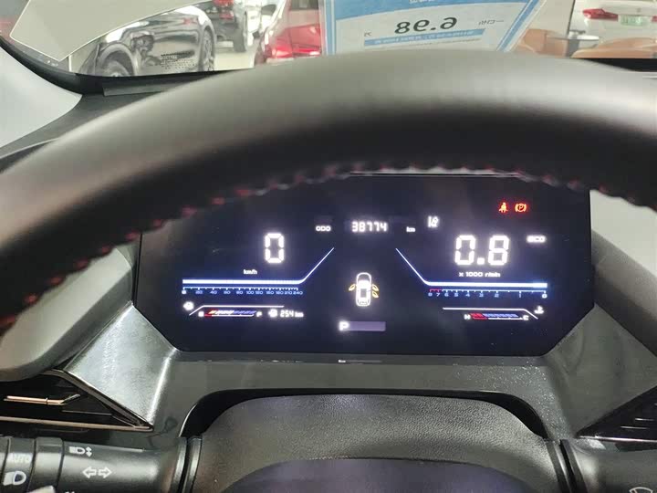 Фото 12 - Changan Oshan Z6