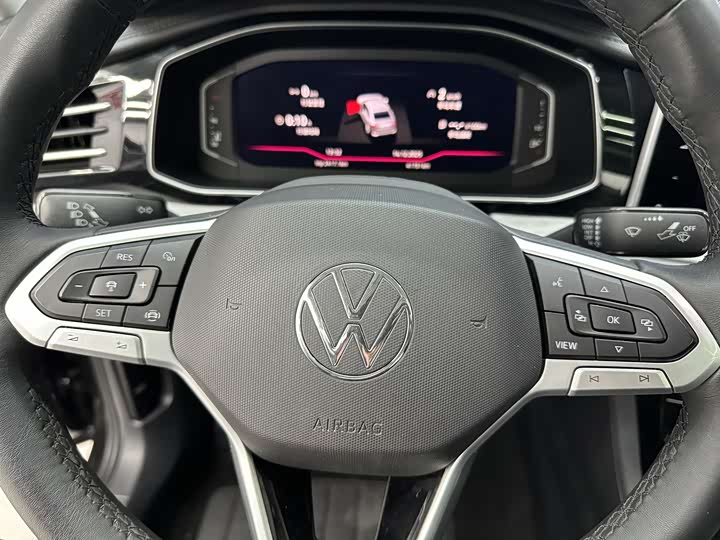 Фото 12 - Volkswagen Sagitar L