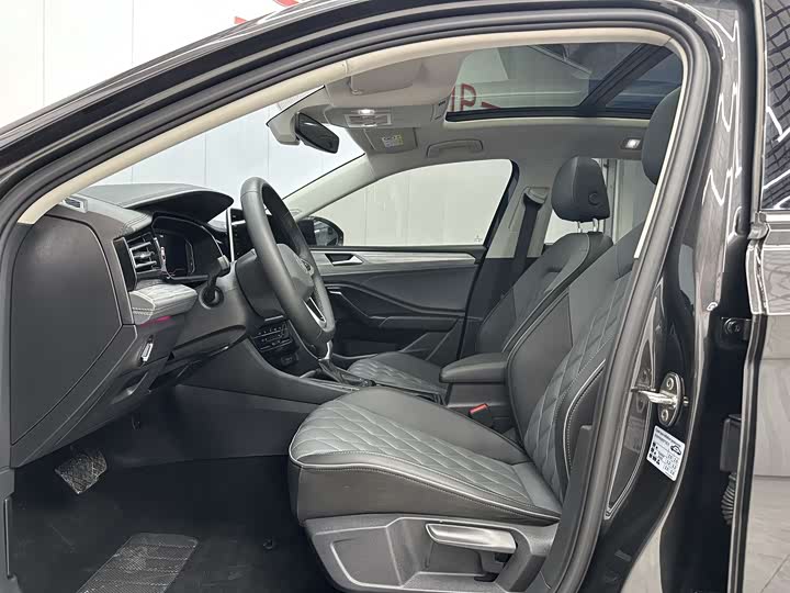 Фото 4 - Volkswagen Sagitar L